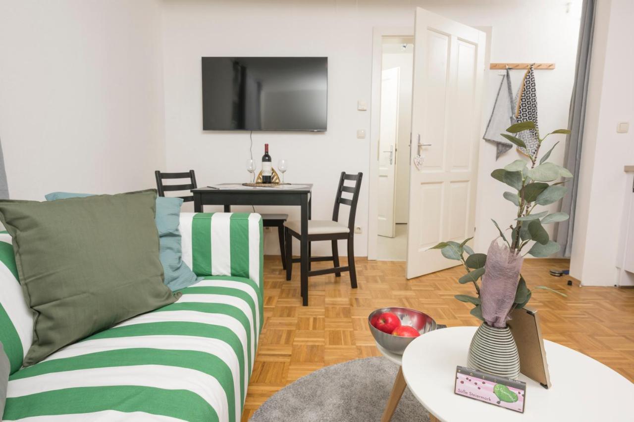 Zum Grazer Uhrturm Apartment Luaran gambar