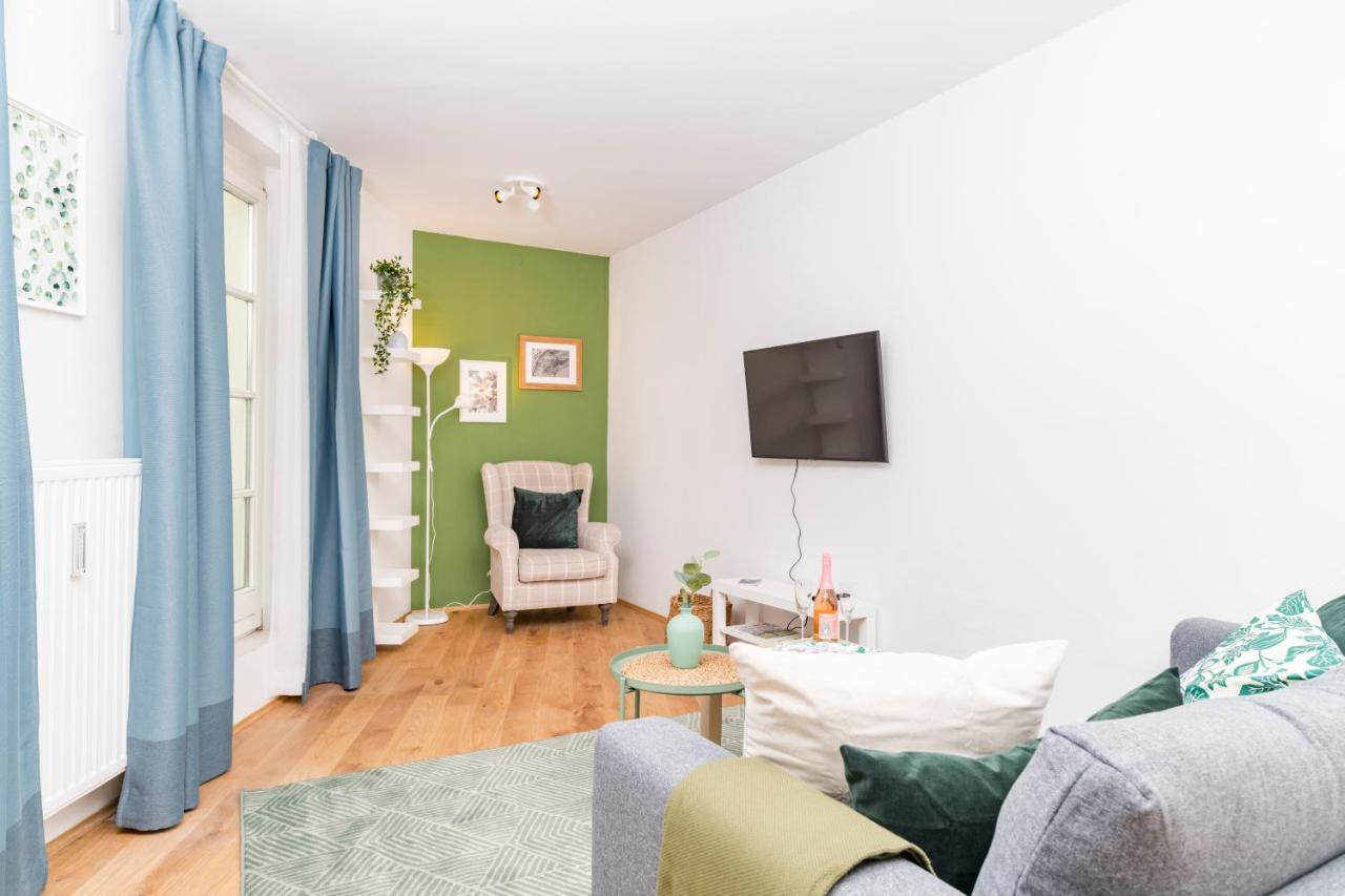Zum Grazer Uhrturm Apartment Luaran gambar